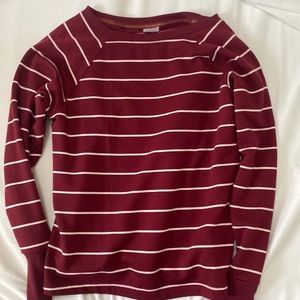 A Womens Long Sleeve. Size XS